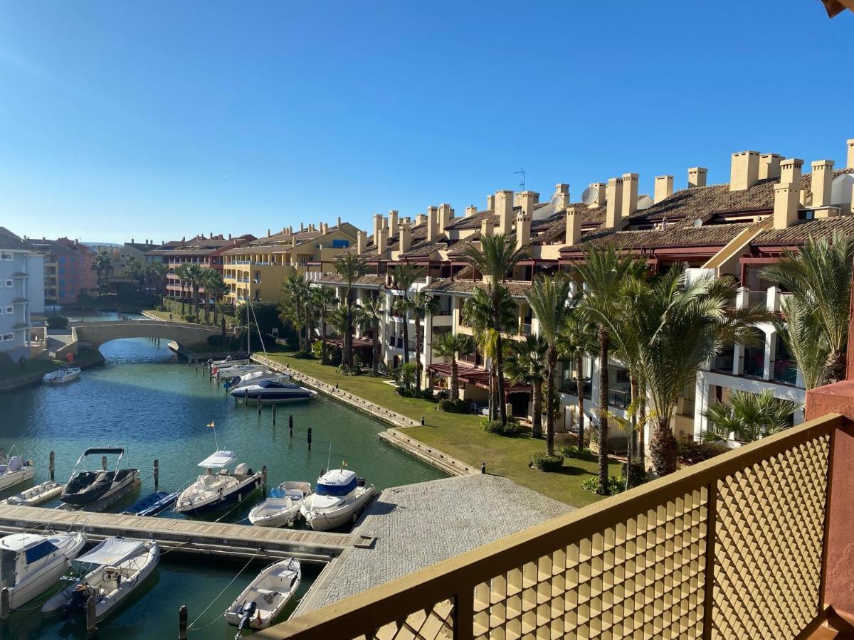 Con Terraza Sobre La Marina De Sotogrande Apartment San Roque (Andalucia)
